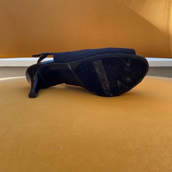 Life Stride, Size 6, Black, Sling Back Heels, Soft System Heels - Picture 7 of 11